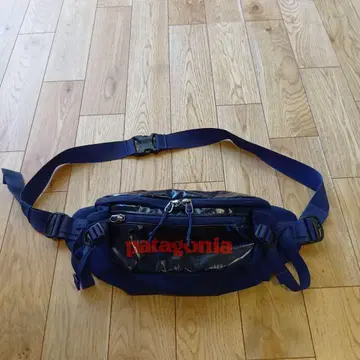 patagonia 바디백 네이비