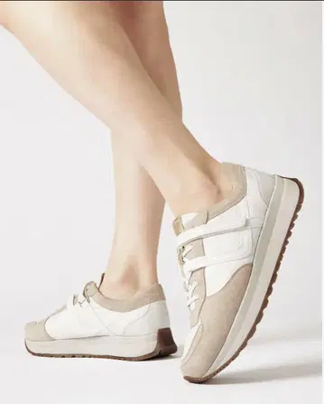 새상품 fitfit 아나토믹 레이스 스니커즈 24.0 화이트 x 베이지
