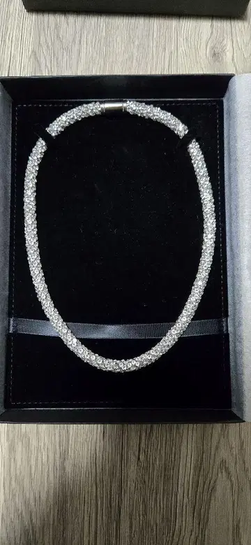 NEZCA 목걸이