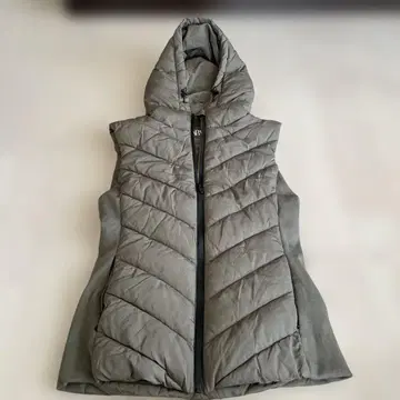 ZARA 후드 부착 베스트 카키 M