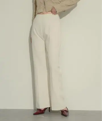 NEUNA 플레어 라인 팬츠 S 사이즈