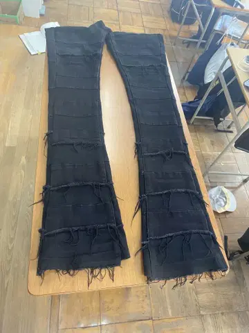 VALABASAS 블랙 부츠컷 데님 28