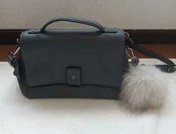 그레이 합성 피혁 숄더백 핸드백 퍼 키링 포함
