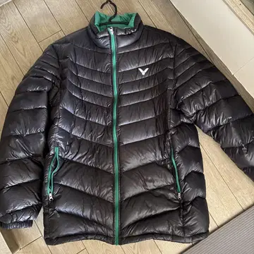 VICTOR 다운 자켓