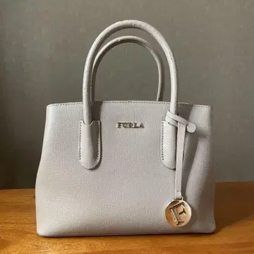 FURLA 그레이 핸드백 베이지 스트랩 포함