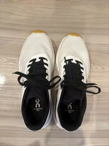 Cloudpulse Pro / JP26 / white
