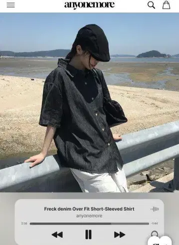 미사용 새상품 애니원모어 스티치 포켓 오버 사이즈 반팔 데님 셔츠 블랙