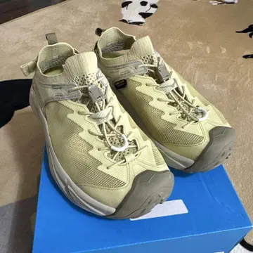 HOKA HOPARA2 24cm 카다몬 와일드 머쉬룸 컬러