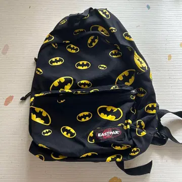 EASTPAK 배트맨 패턴 백팩 한정판