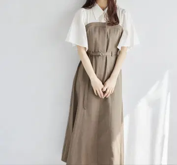 플레어 슬리브 도킹 원피스