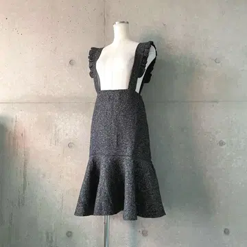 택 포함 새상품 프릴 서스펜더 트위드풍 오버롤 스커트 S