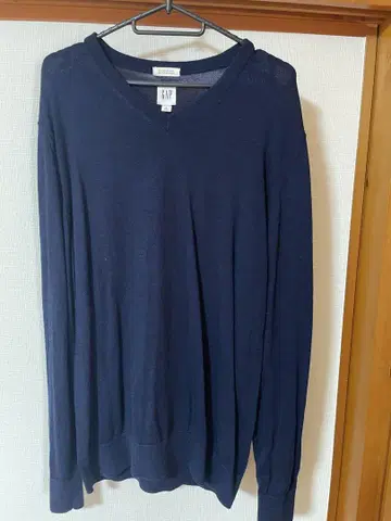 GAP 네이비 V넥 스웨터 M 사이즈