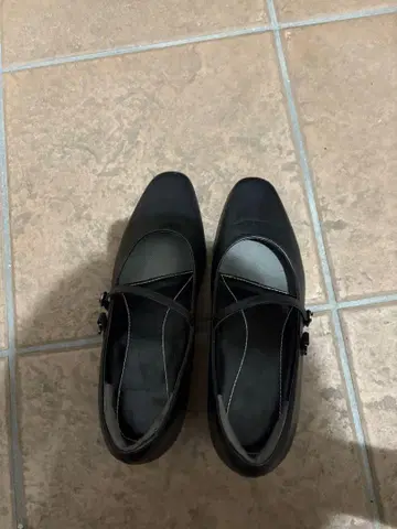 블랙 하이힐 펌프스 스트랩 포함 취업활동