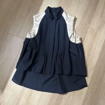 사카이 슬리브리스 블라우스