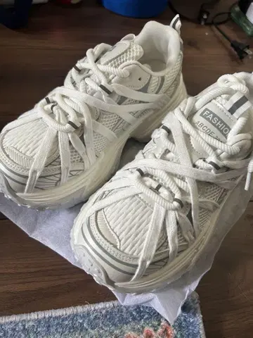 대드 스니커즈 25cm 미사용