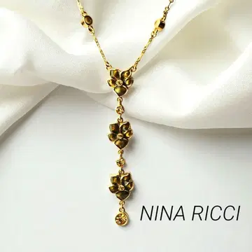 [새상품급] NINA RICCI 니나리치 목걸이 플라워 꽃