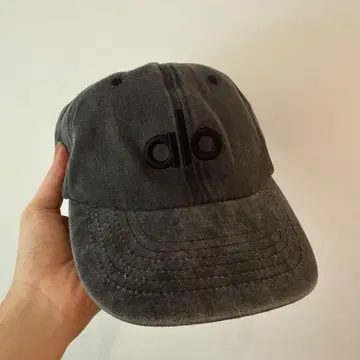 alo yoga 데님 캡 워시 가공