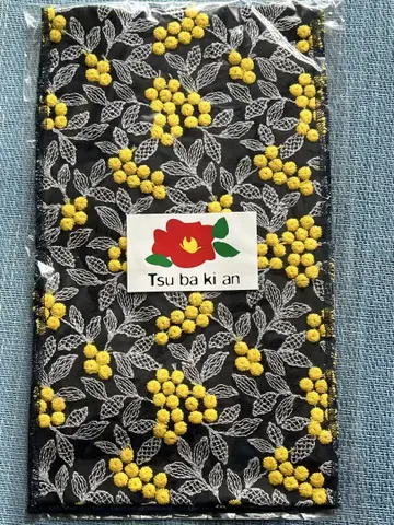 TSUBAKIAN pompom 장식용 깃