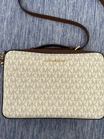 미사용 새상품! MICHAL KORS 마이클코어스 인기 숄더백