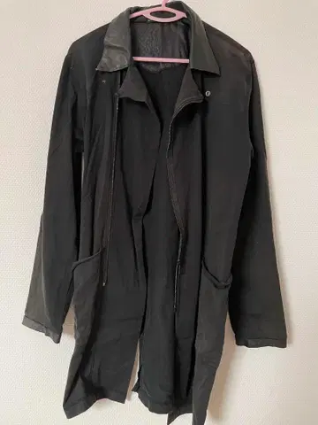 ego t ri pping 블랙 롱 코트 가죽 카라 부착