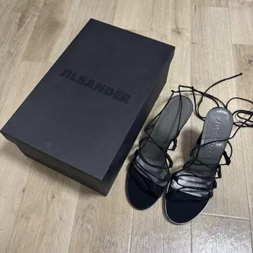 JIL SANDER 블랙 스트랩 샌들 38