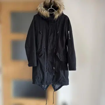 Confirm 블랙 모즈 코트 M 사이즈