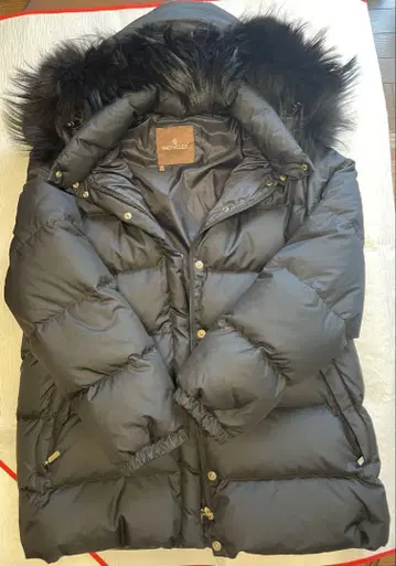 MONCLER 블랙 퍼 부착 여성용 다운 자켓