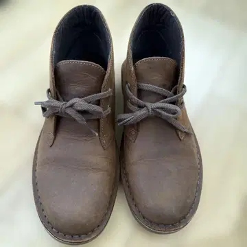 Clarks 브라운 처카 부츠
