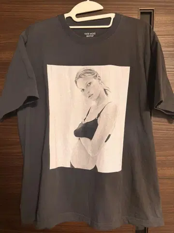 BIOTOP Kate Moss by David Sims XL 티셔츠