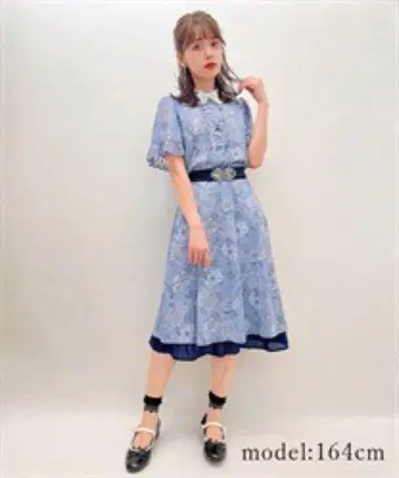 axes femme 플룸 프린트 레이스 옷깃 블라우스 벨트 부착 스커트