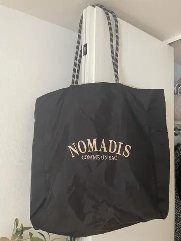 [ 대용량 ] NOMADIS 블랙 토트백