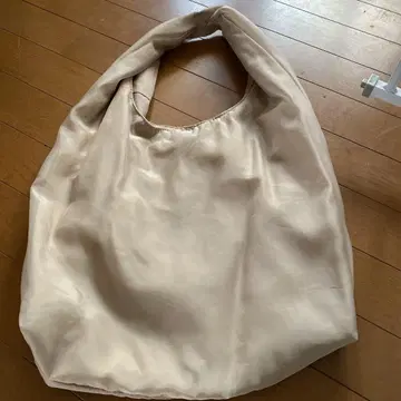 베이지 핸드백 스타일 숄더백