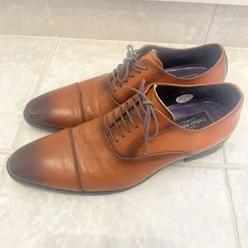 CARLOMEDICI 브라운 캡토 가죽 신발 로퍼