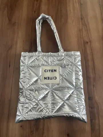 CITEN 패디드 토트백 실버 미사용