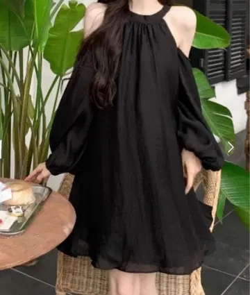 오픈 숄더 초커풍 쉬폰 원피스