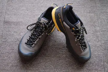보증서 박스 포함 스포르티바 TX5 LOW GTX