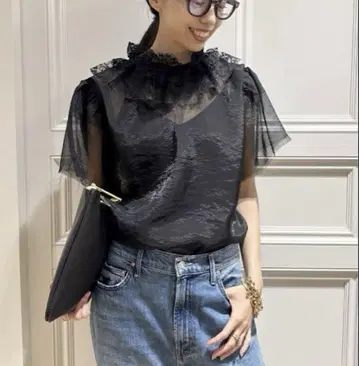 MUSE de Deuxieme Classe 스탠드 애로우 넥 블라우스