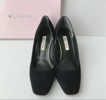 DIANA 고급 블랙 스웨이드 스퀘어토 와이드 힐 펌프스 22.5