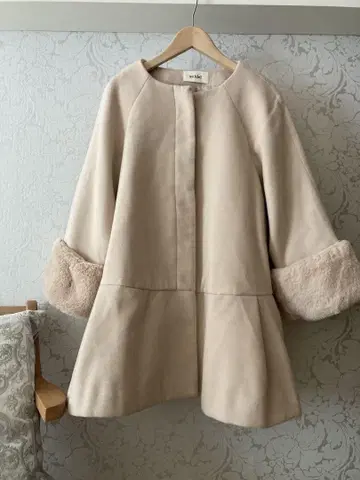 SNIDEL 베이지 플레어 노카라 코트