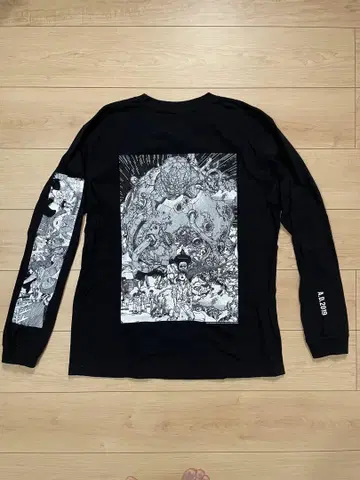 AKIRA art of wall 롱 T 사이즈 L 미사용 새상품