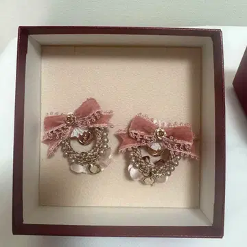 mayla classic 로젠메이덴 이어 오브제 -히나이치고- (귀걸이)