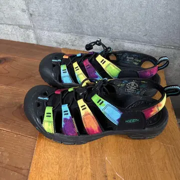 keen 남성용 샌들
