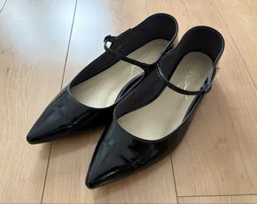 루탈론 포인티드 원 스트랩 플랫 멜리 제인 24cm