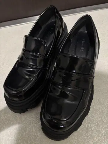 무루아 로퍼