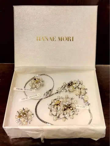 HANAE MORI 하나에 모리 목걸이 브로치 귀찌