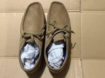Clarks 클락스