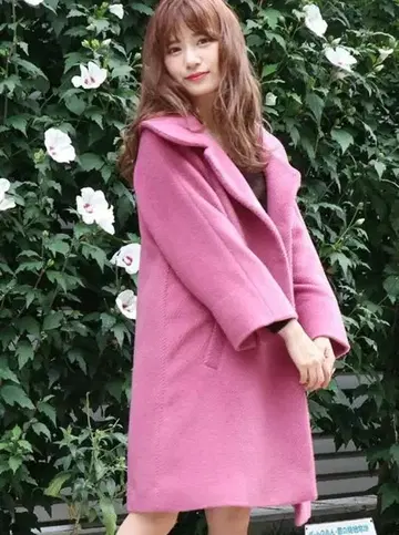 새상품급 dazzlin 핑크 체스터 코트