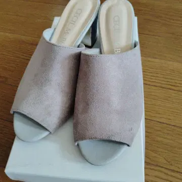 CECIL McBEE 스웨이드 샌들