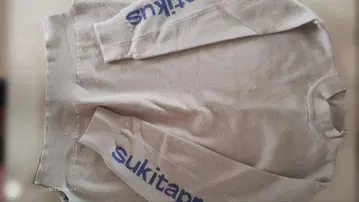 sukitapp 로고 베이지 맨투맨