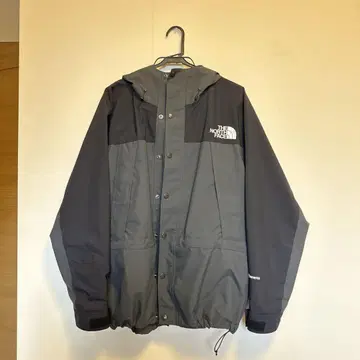 THE NORTH FACE 마운틴 파카 그레이/블랙